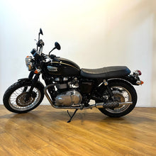 Load image into Gallery viewer, Triumph Bonneville T100 Special Edition