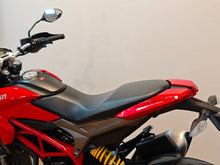 Load image into Gallery viewer, Ducati Hypermotard 821