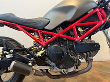 Load image into Gallery viewer, Ducati Monster 620