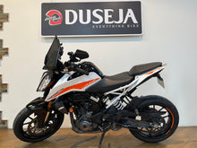Load image into Gallery viewer, KTM Duke 390