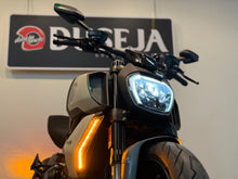 Load image into Gallery viewer, Ducati Diavel 1260