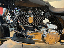 Load image into Gallery viewer, Harley-Davidson Street Glide