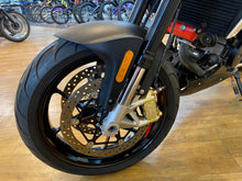 Load image into Gallery viewer, Aprilia Shiver 900