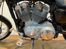 Load image into Gallery viewer, Harley-Davidson XL883 C