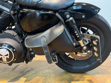 Load image into Gallery viewer, Harley-Davidson Iron 883