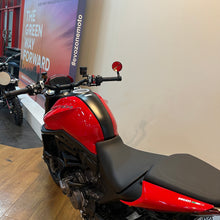 Load image into Gallery viewer, Ducati Monster 937+