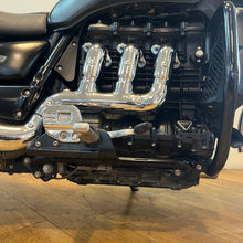 Load image into Gallery viewer, Triumph Rocket III Roadster