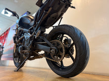 Load image into Gallery viewer, Kawasaki Versys 650 (Streetfighter Mod)