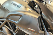 Load image into Gallery viewer, Ducati Diavel Strada