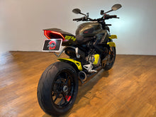 Load image into Gallery viewer, Ducati Streetfighter V2