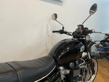 Load image into Gallery viewer, TRIUMPH BONNEVILLE SE