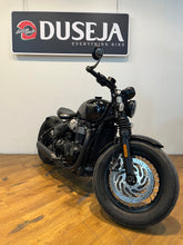 Load image into Gallery viewer, Triumph Bobber
