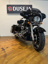 Load image into Gallery viewer, Harley-Davidson Street Glide
