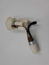 Load image into Gallery viewer, VESPA GTS/GTV 250 FUEL PUMP oem pn :621581
