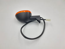 Load image into Gallery viewer, RH FRONT /LH REAR INDICATOR MOTO GUZZI V7 STONE 2015-16 OEM pn B063800
