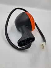 Load image into Gallery viewer, RH FRONT /LH REAR INDICATOR MOTO GUZZI V7 STONE 2015-16 OEM pn B063800
