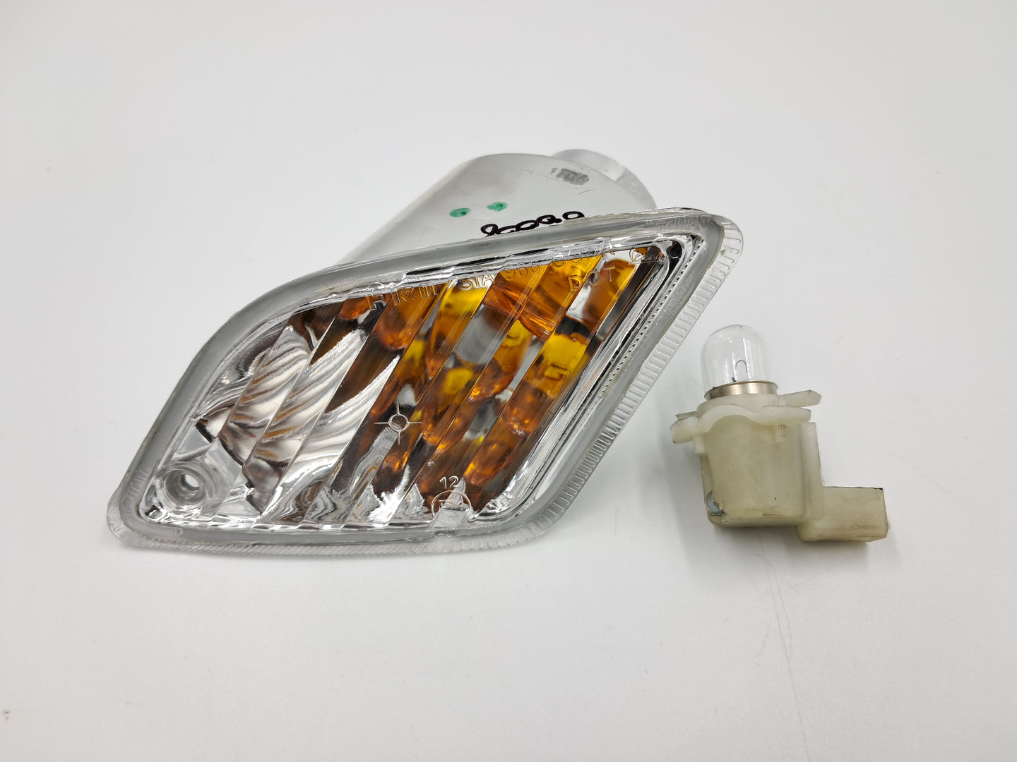 VESPA GTS 125/250/300 RR LH INDICATOR OEM pn 584973