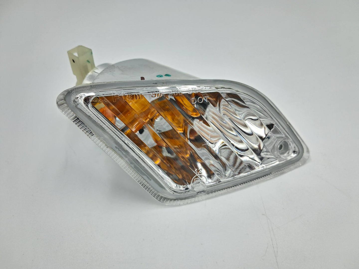 RR RH INDICATOR VESPA GTS 250 GTV 250 OEM pn: 584972