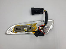 Load image into Gallery viewer, Front left indicator vespa Primavera 125 OEM pn: 642650
