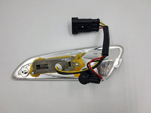 Front left indicator vespa Primavera 125 OEM pn: 642650