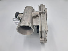 Load image into Gallery viewer, THROTTLE BODY ASSY APRILIA SPORTCITY CUBE OEM pn: CM081703
