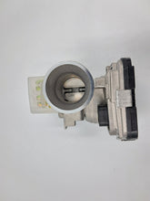 Load image into Gallery viewer, THROTTLE BODY VESPA GTS/GTV 300 OEM pn:CM084805
