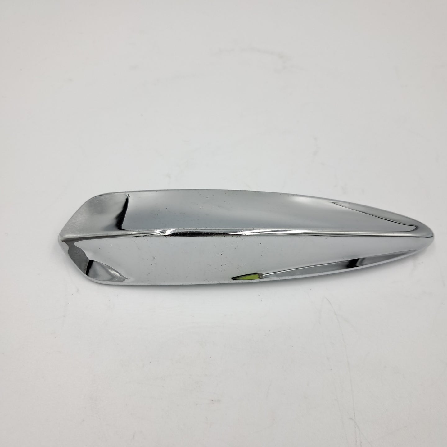 CHROME FENDER CREST FOR VESPA pn 1B000042