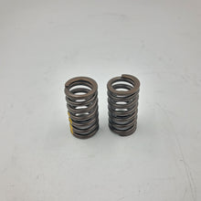 Load image into Gallery viewer, VALVE SPRING PAIR FOR APRILIA , PIAGGIO VESPA 125 -150CC pn:483915
