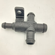 Load image into Gallery viewer, UPPER JOINT FOR COOLANT HOSES VESPA GTS GTV pn: 577195
