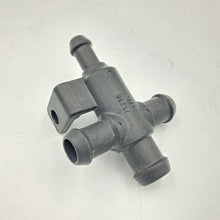 Load image into Gallery viewer, UPPER JOINT FOR COOLANT HOSES VESPA GTS GTV pn: 577195
