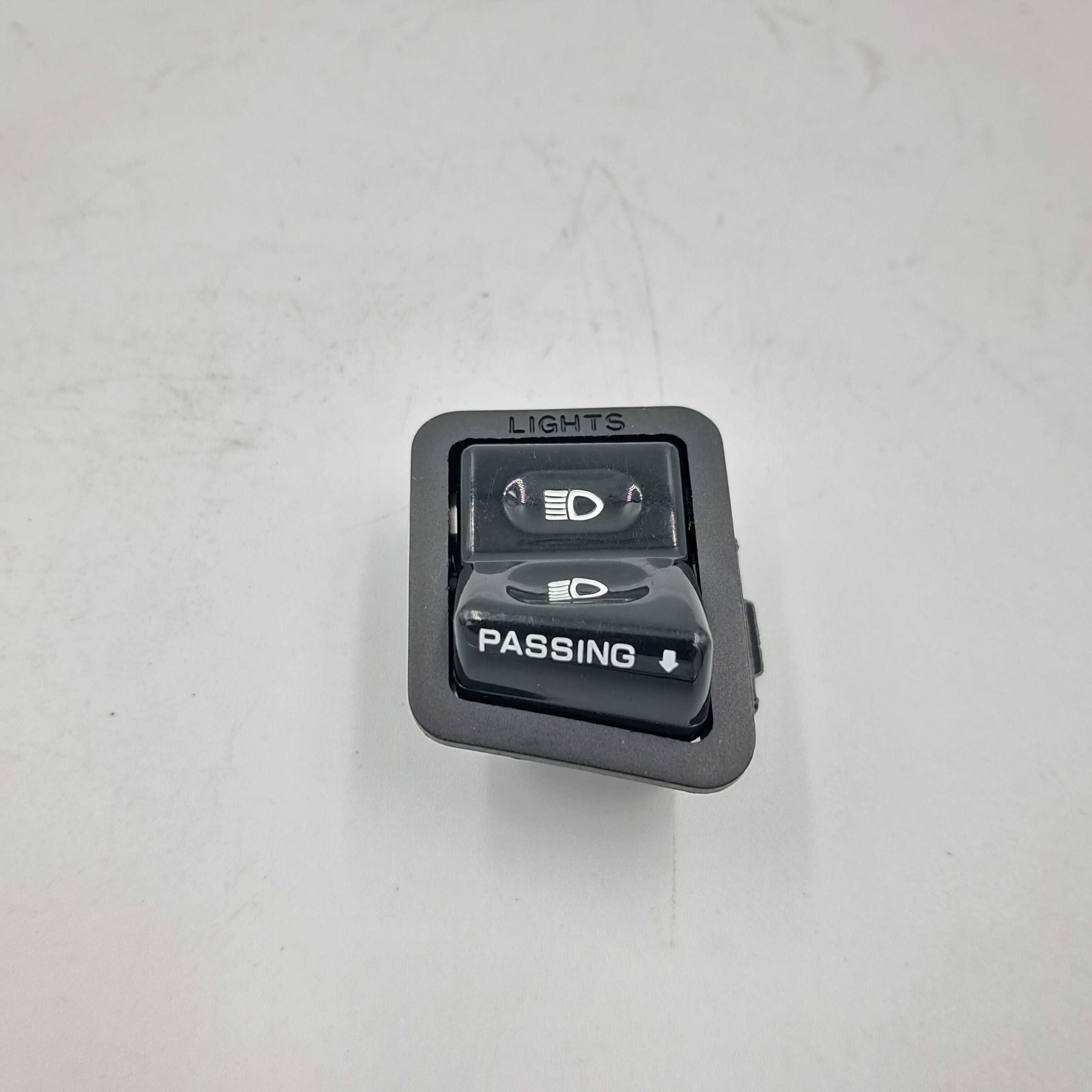 HI-LO SWITCH WITH PASSING APRILIA ATLANTIC pn:642670