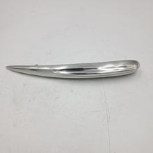Load image into Gallery viewer, MUDGUARD CREST FOR VESPA 50, PRIMAVERA 125 pn:75064200
