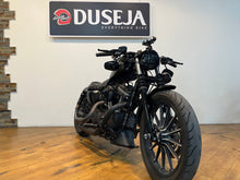 Load image into Gallery viewer, Harley-Davidson Iron 883
