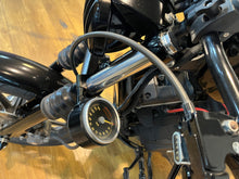 Load image into Gallery viewer, Harley-Davidson Iron 883
