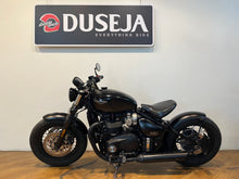 Load image into Gallery viewer, Triumph Bobber
