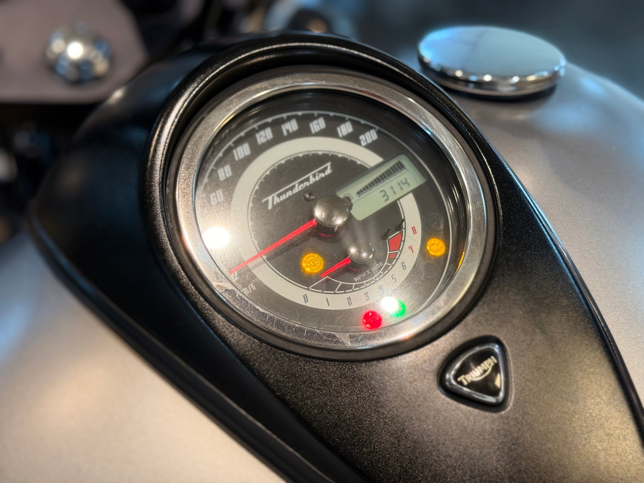 Triumph Thunderbird Storm – Duseja Moto