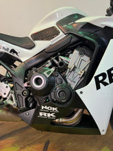 Load image into Gallery viewer, HONDA CBR 650R
