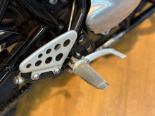 Load image into Gallery viewer, Triumph Thruxton A2 900
