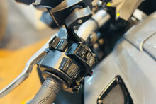 Load image into Gallery viewer, Yamaha MT 10
