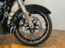 Load image into Gallery viewer, Harley-Davidson Street Glide
