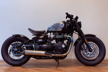 Load image into Gallery viewer, Triumph Bobber Chrome
