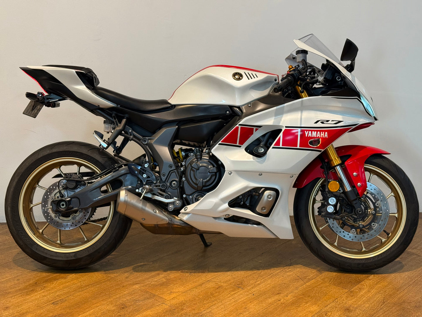 Yamaha R7 World GP 60th Anniversary