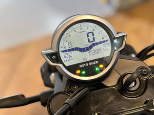 Motoguzzi V7 Stone