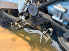 Load image into Gallery viewer, BMW R1200 GS
