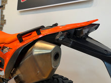 Load image into Gallery viewer, KTM 690 ENDURO
