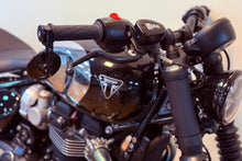 Load image into Gallery viewer, Triumph Bobber Chrome
