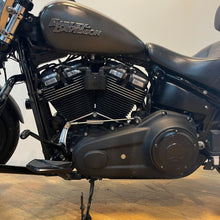 Load image into Gallery viewer, Harley Davidson Street Bob

