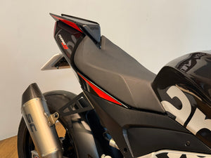 Aprilia Tuono V4 Factory