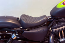 Load image into Gallery viewer, Harley Davidson Iron 883
