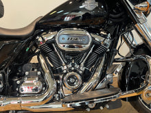 Load image into Gallery viewer, Harley-Davidson Street Glide

